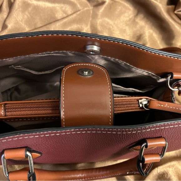 Handbag - Picture 3 of 5